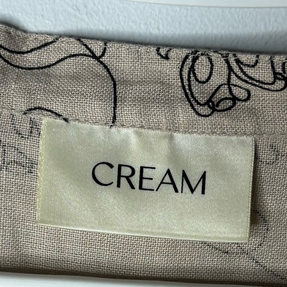 Elegant Cream Printed Dress - Picture 4 of 7